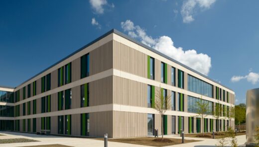 Wasserburger Kliniken - Außenansicht Ecke