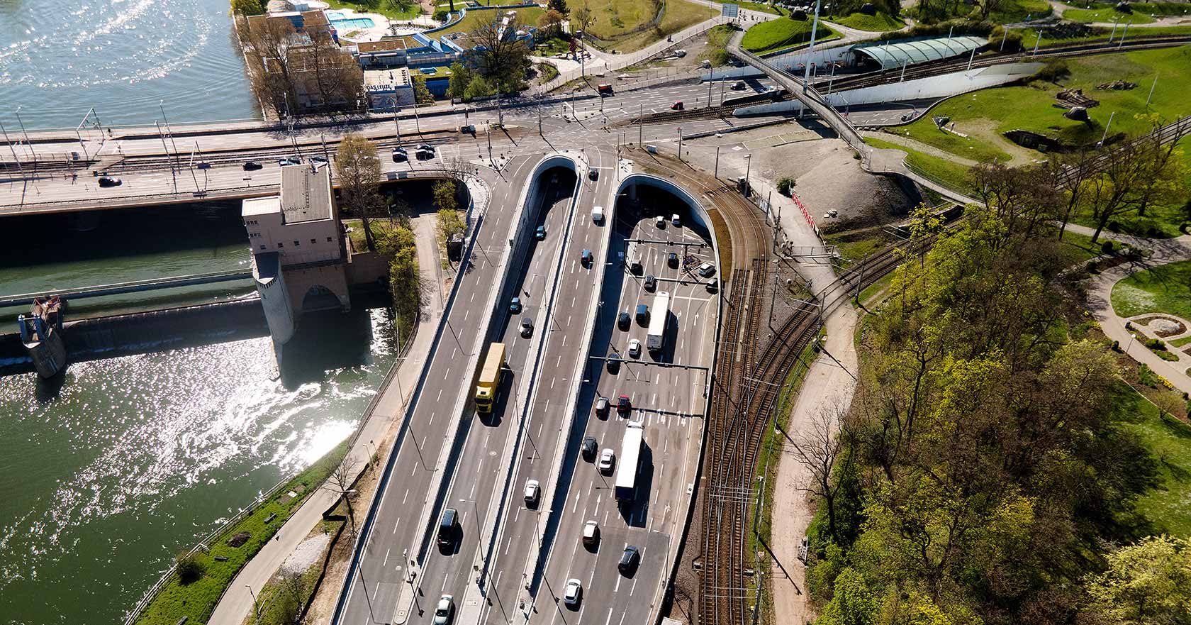 Umbau des Stuttgarter Verkehrsknotenpunktes B10/B14 - Fertigstellung Neckartalstraße