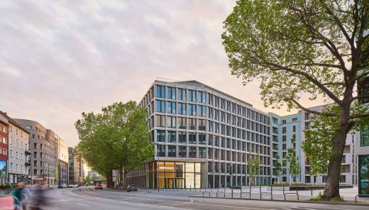 Fassade des Bürogebäudes OstStern Gewerbe West am Frankfurter Osthafen